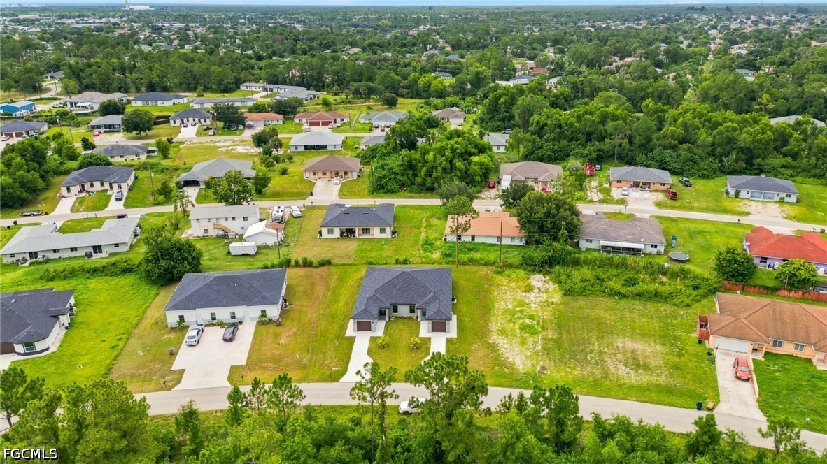 3 Bed Attached for Sale in Lehigh Acres, photo 35
