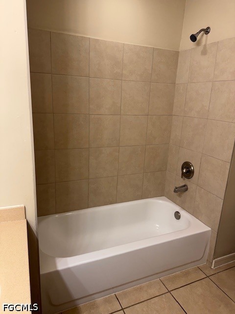 3 Bed SingleFamilyResidence for Sale in Cape Coral, photo 35