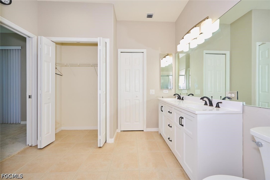 2 Bed Waterfront Home for Sale in Fort Myers, photo 35
