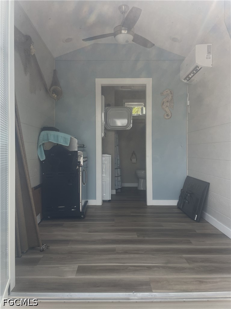 Residential for Sale in Fort Myers, photo 35