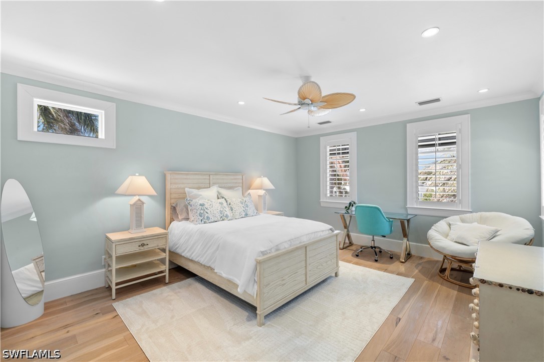 3 Bed Pool Home for Sale in Park Shore, photo 35