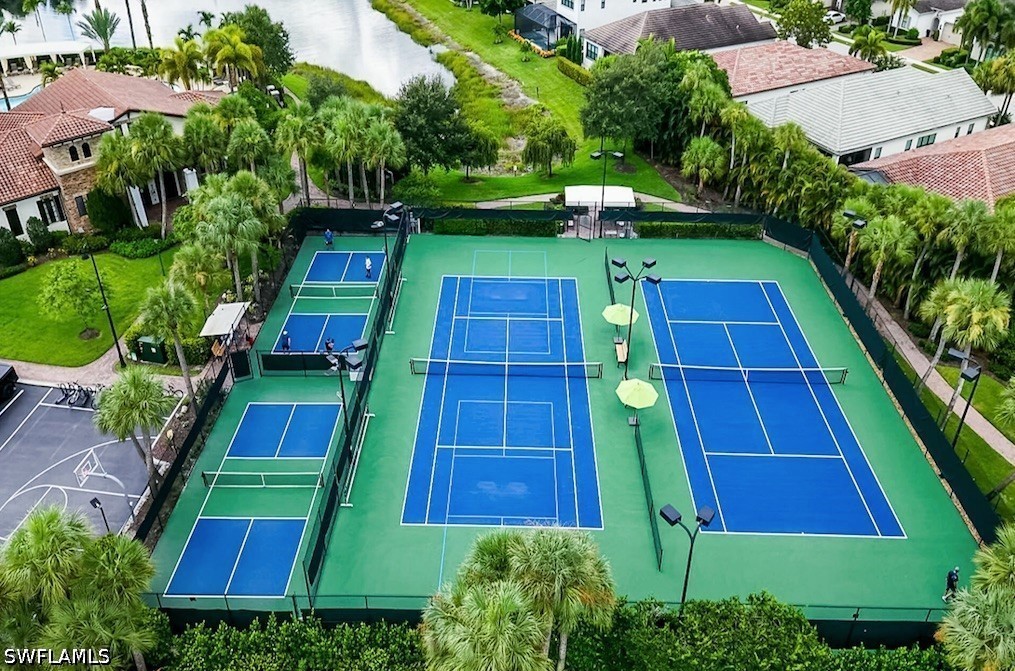 4 Bed SingleFamilyResidence for Sale in Naples, photo 35