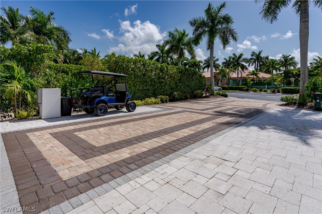 Waterfront Home for Sale in Naples, photo 36