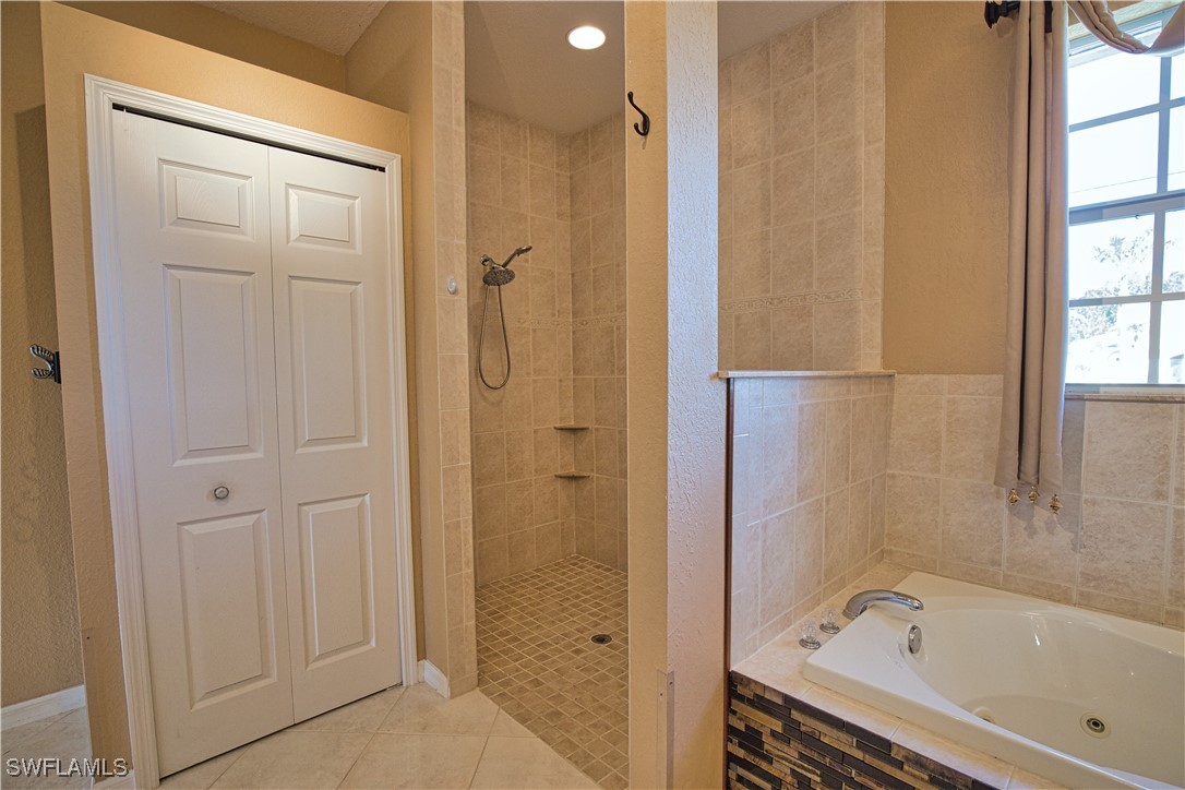 3 Bed SingleFamilyResidence for Sale in Deep Creek, FL — photo 36