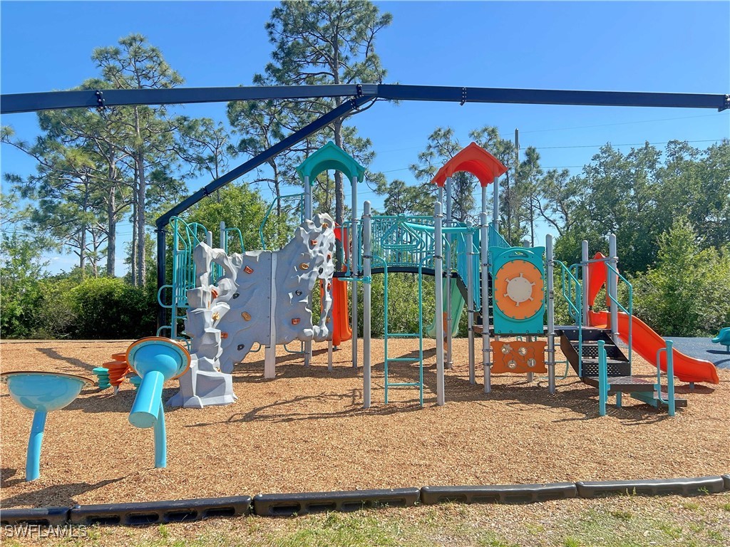 4 Bed SingleFamilyResidence for Sale in Punta Gorda, FL — photo 36