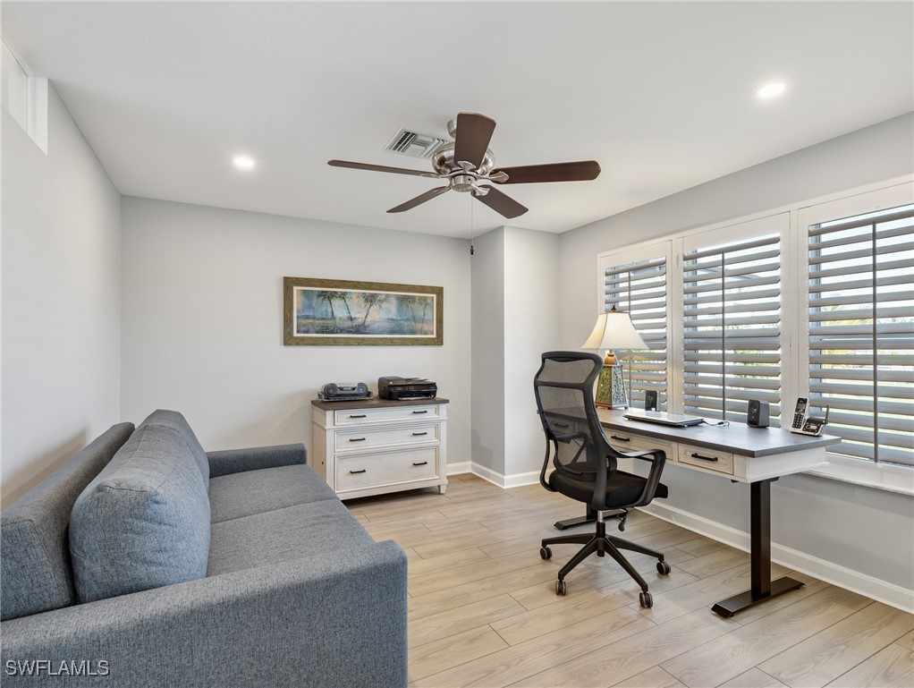 3 Bed Pool Home for Sale in Palm Acres, photo 36