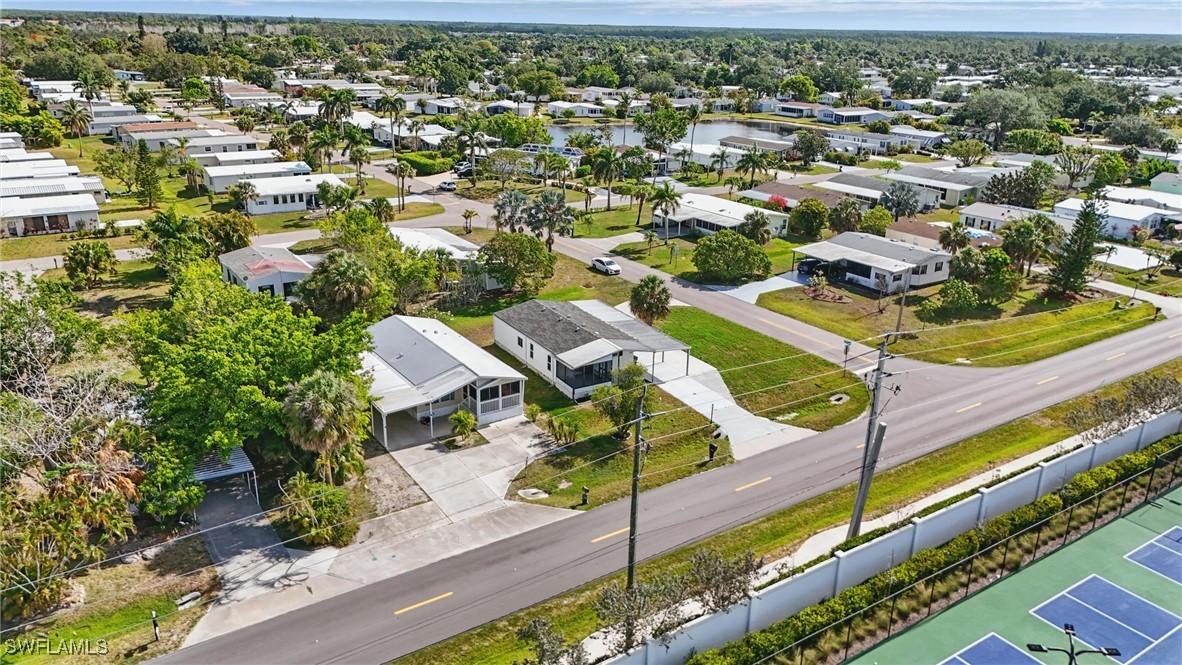 2 Bed ManufacturedHome for Sale in Naples, FL, $199,000 — photo 36