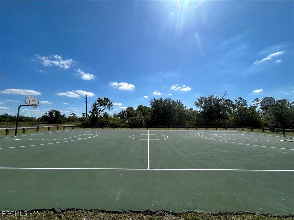 4 Bed SingleFamilyResidence for Sale in Deep Creek, FL — photo 36