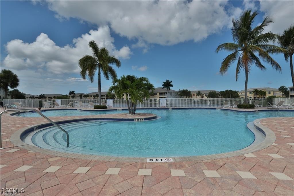 3 Bed Waterfront Home for Sale in Lucaya, FL, $380,000 — photo 36