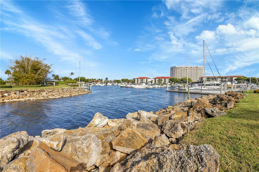 2 Bed Condominium for Sale in Fort Myers, photo 36