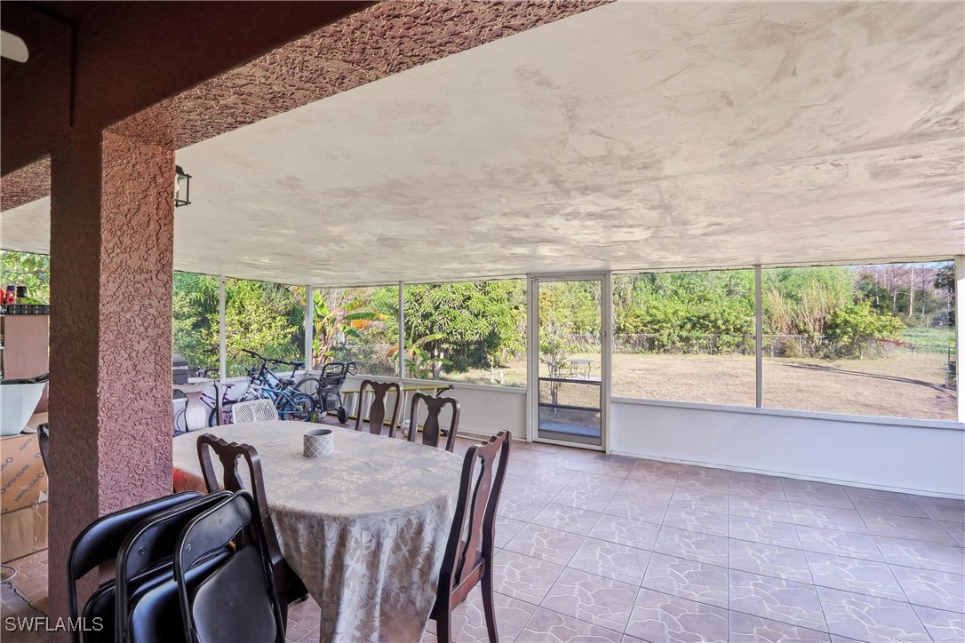3 Bed SingleFamilyResidence for Sale in Naples, photo 36