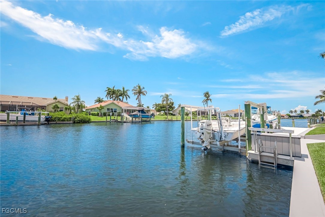3 Bed Pool Home for Sale in Palm Acres, photo 36