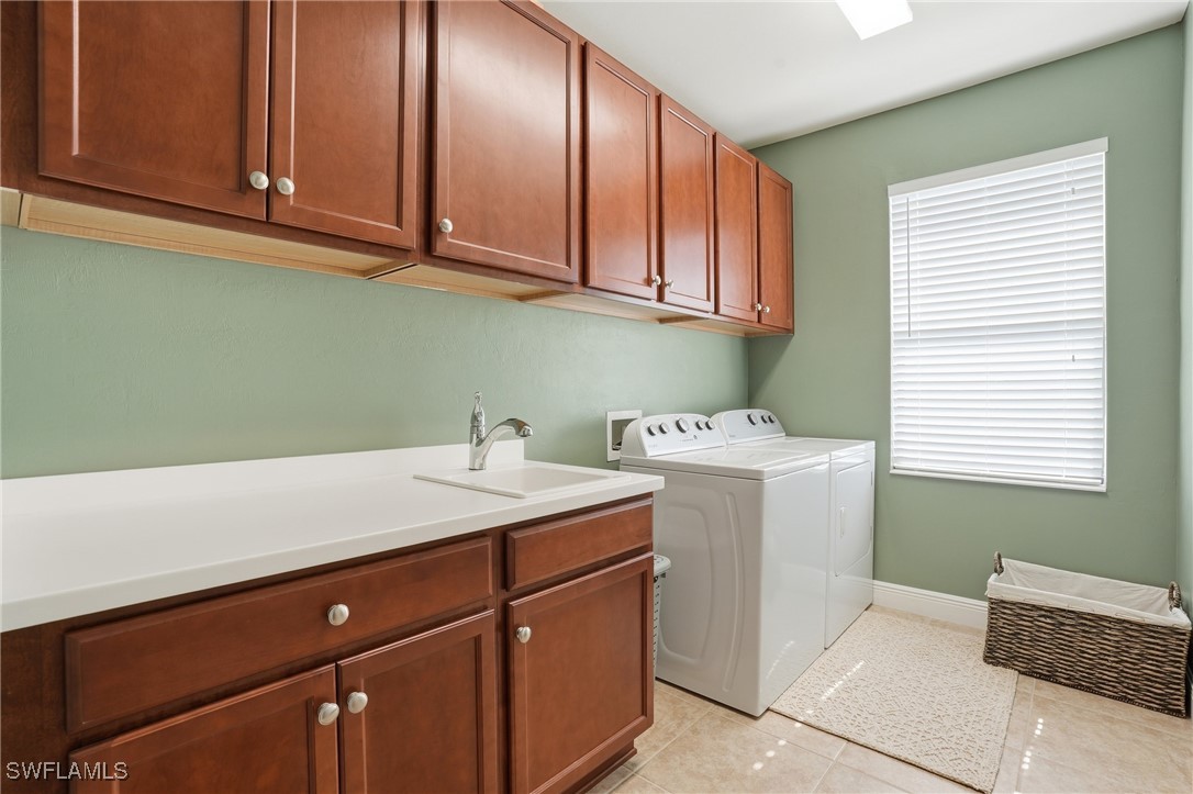 4 Bed SingleFamilyResidence for Sale in Naples, photo 36
