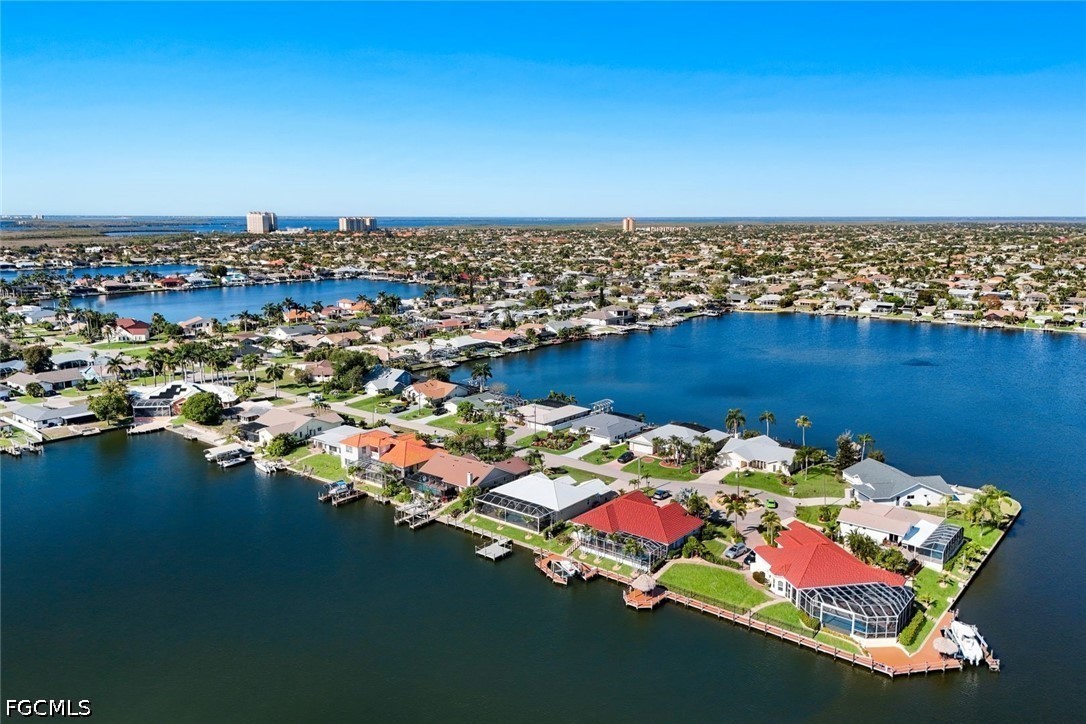 3 Bed Pool Home for Sale in Cape Coral, photo 36