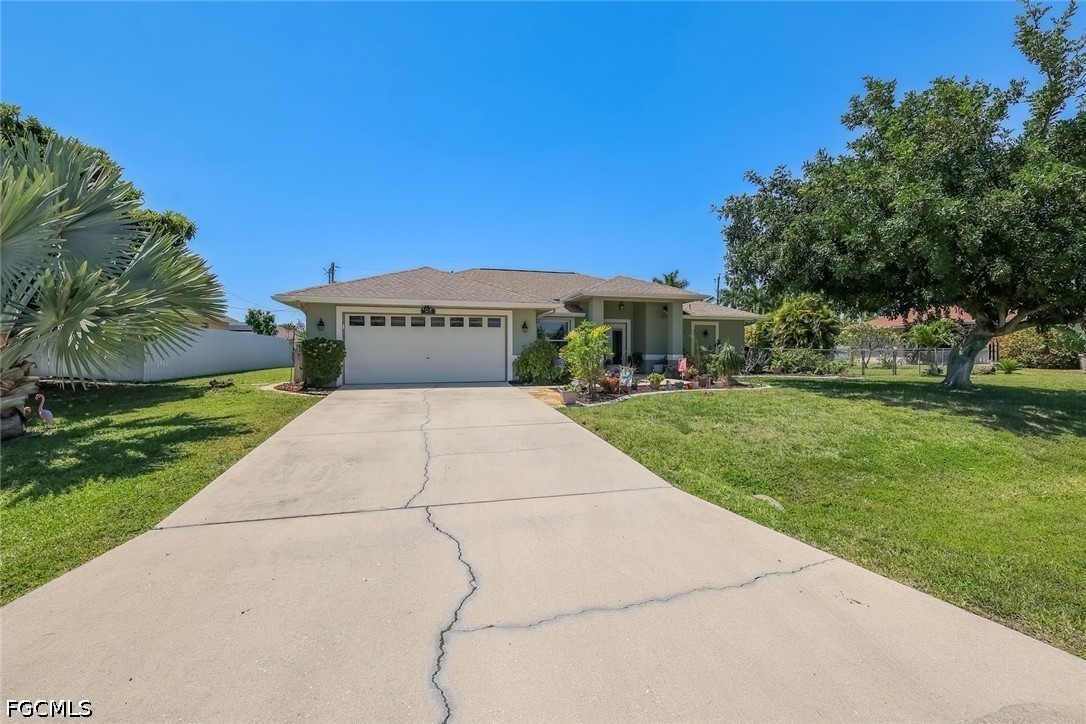 3 Bed Pool Home for Sale in Cape Coral, photo 36