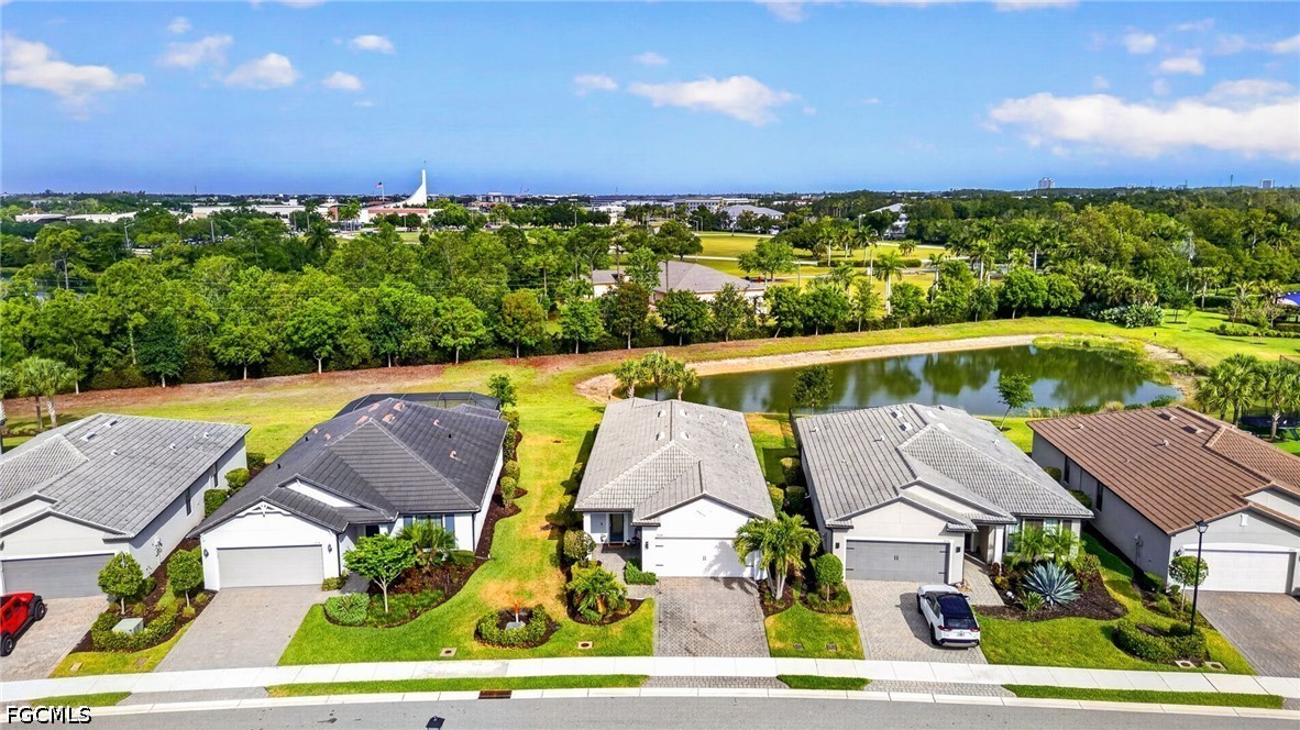 3 Bed SingleFamilyResidence for Sale in Eagle Reserve, FL — photo 36