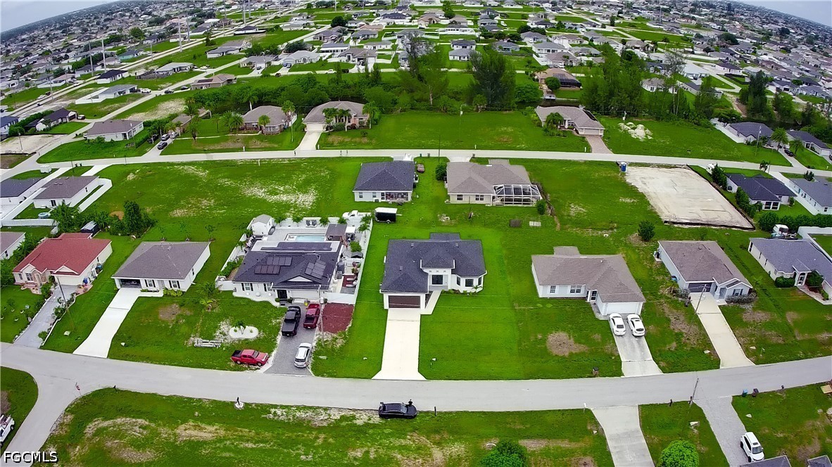 3 Bed SingleFamilyResidence for Sale in Cape Coral, photo 36