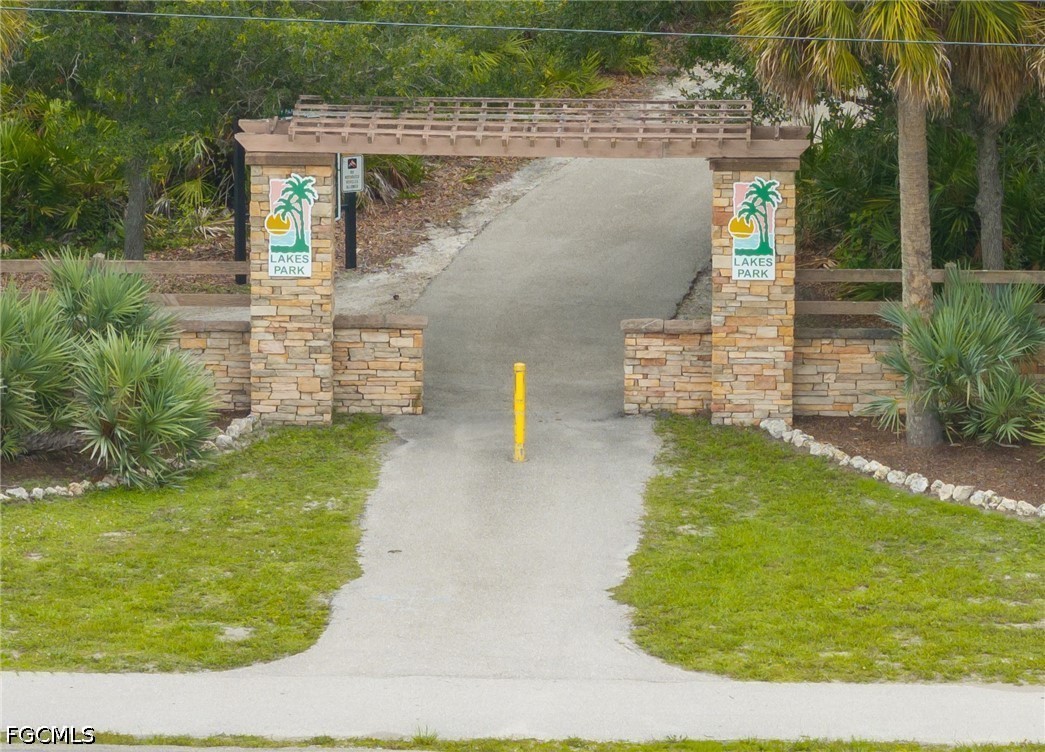 2 Bed Waterfront Home for Sale in Fort Myers, FL, $209,900 — photo 36