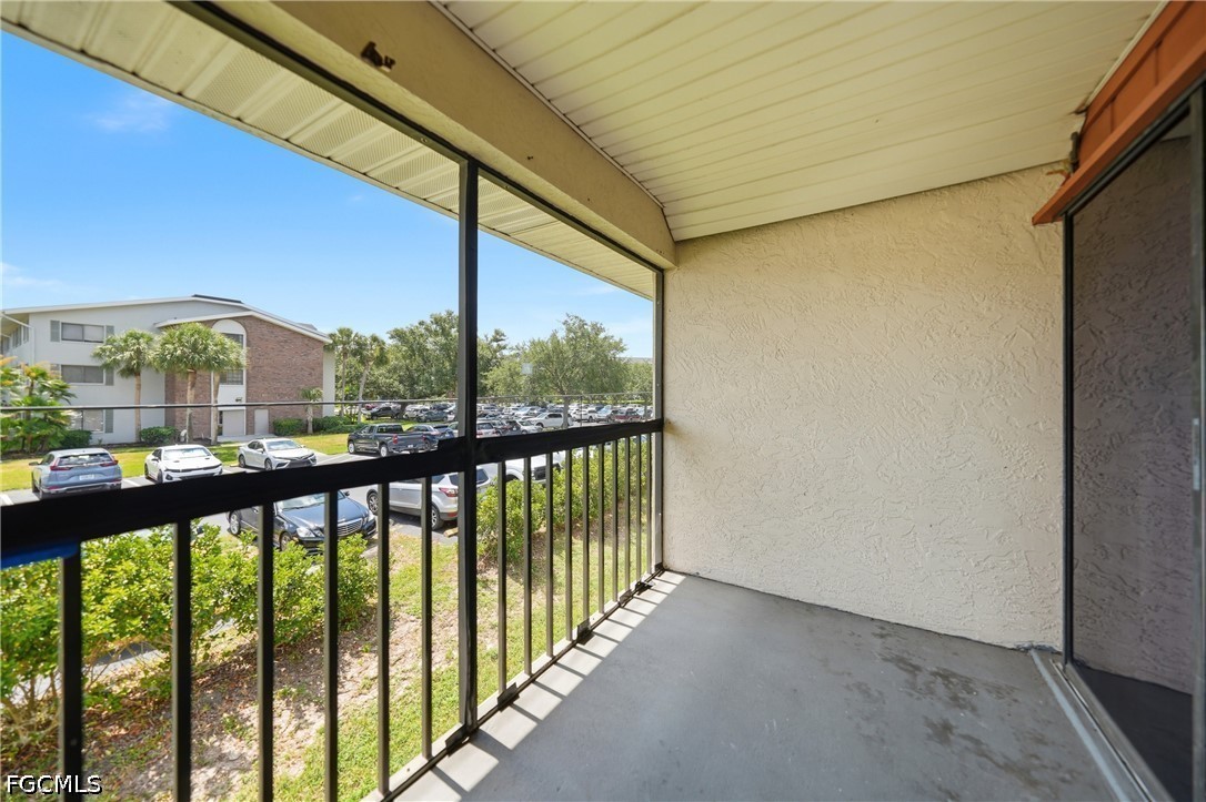 2 Bed Condominium for Sale in Westchester, photo 36