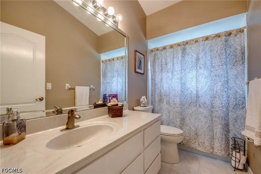 3 Bed SingleFamilyResidence for Sale in Cape Coral, photo 36