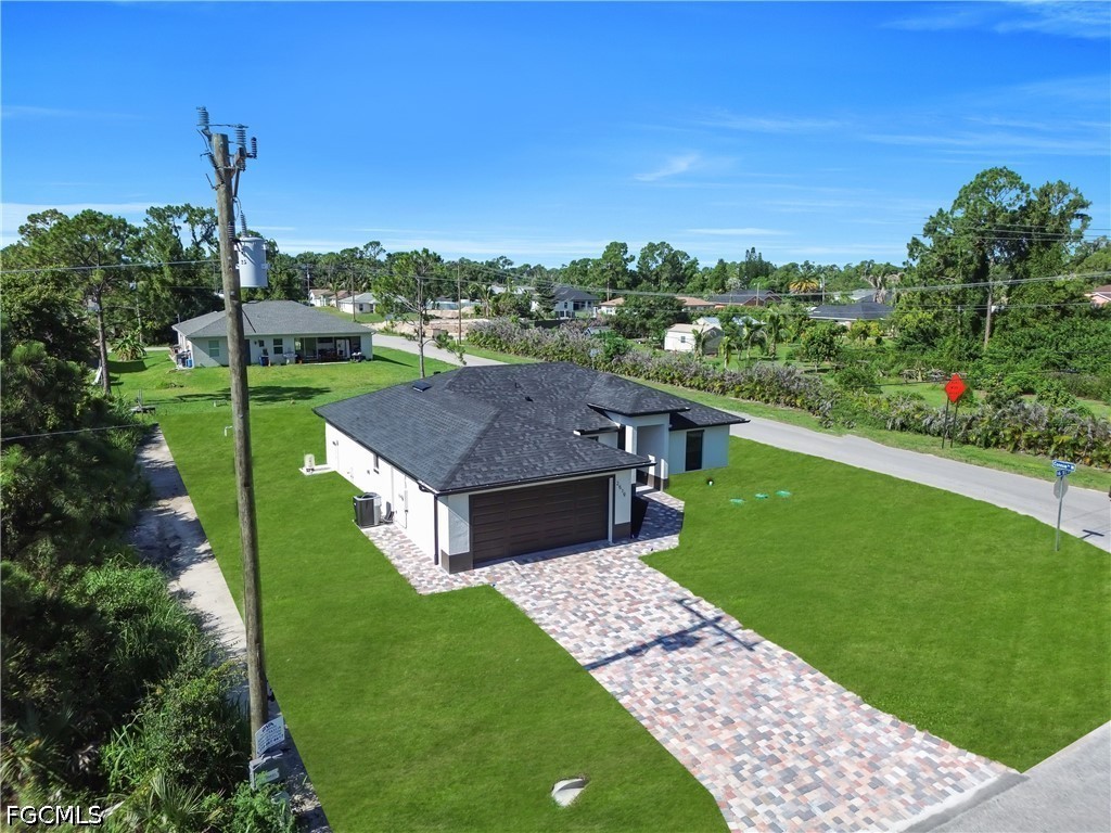 3 Bed SingleFamilyResidence for Sale in Lehigh Acres, photo 36