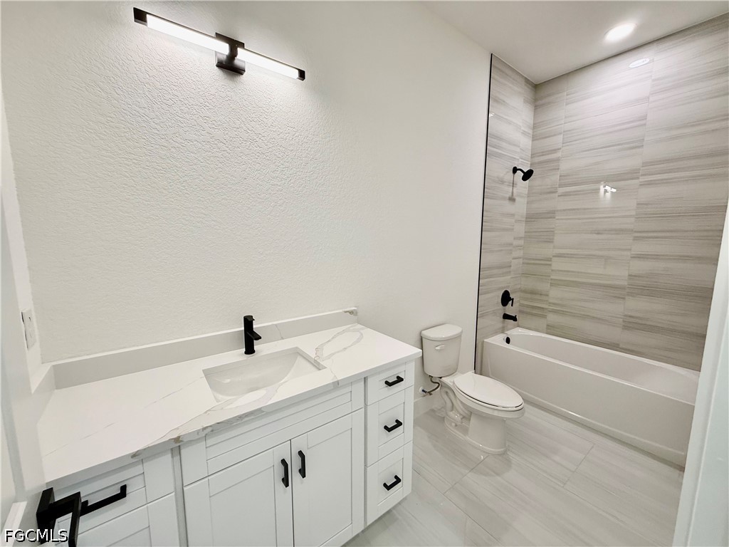 4 Bed SingleFamilyResidence for Sale in Lehigh Acres, FL — photo 36