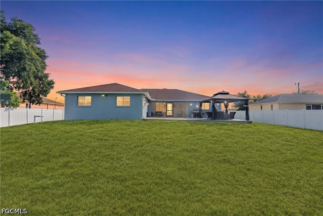 4 Bed SingleFamilyResidence for Sale in Mirror Lakes, FL — photo 36