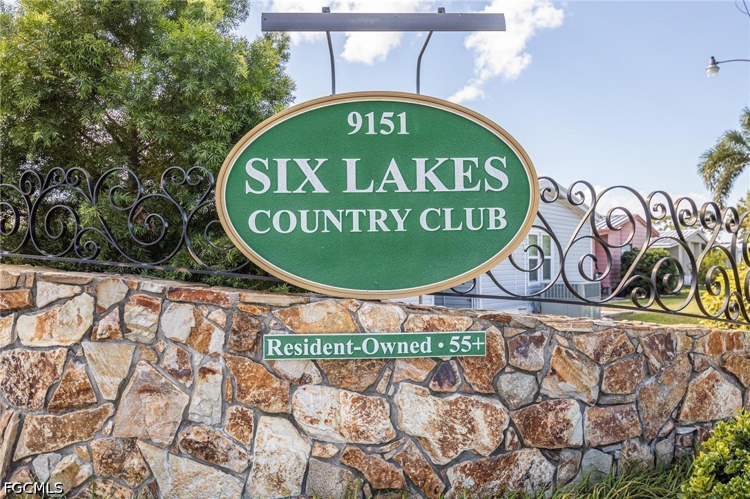 2 Bed ManufacturedHome for Sale in North Fort Myers, FL — photo 36