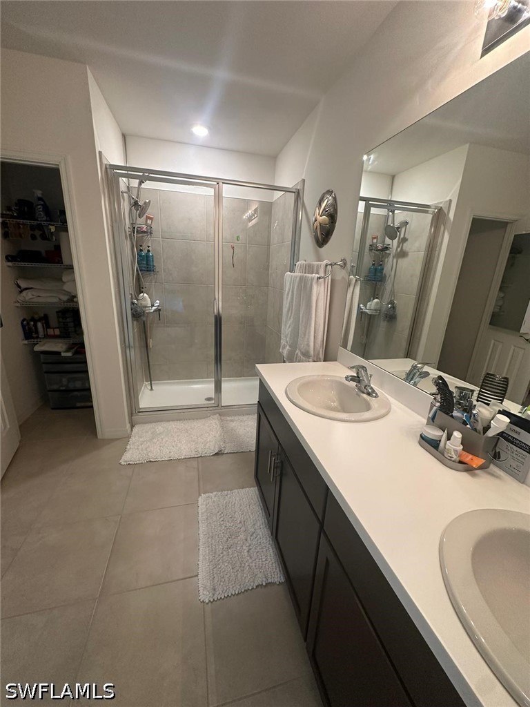 3 Bed SingleFamilyResidence for Sale in Naples, FL, $3,100 — photo 36