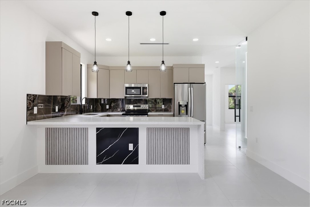 3 Bed SingleFamilyResidence for Sale in Not Applicable, FL — photo 36