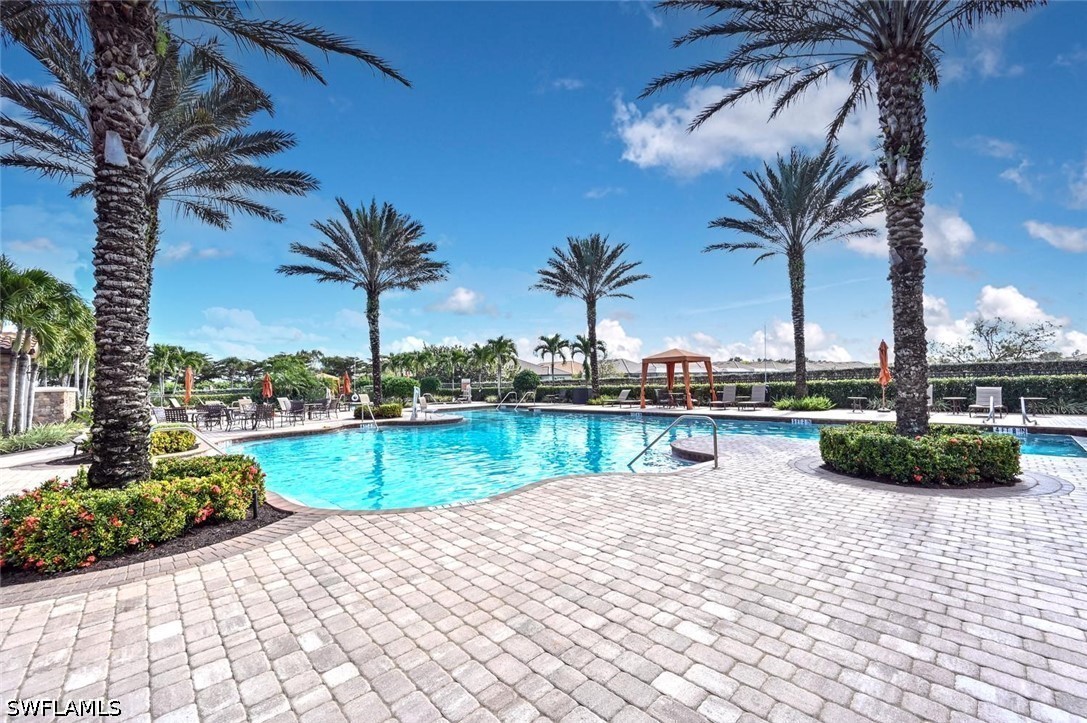 2 Bed Attached for Sale in Naples, photo 36