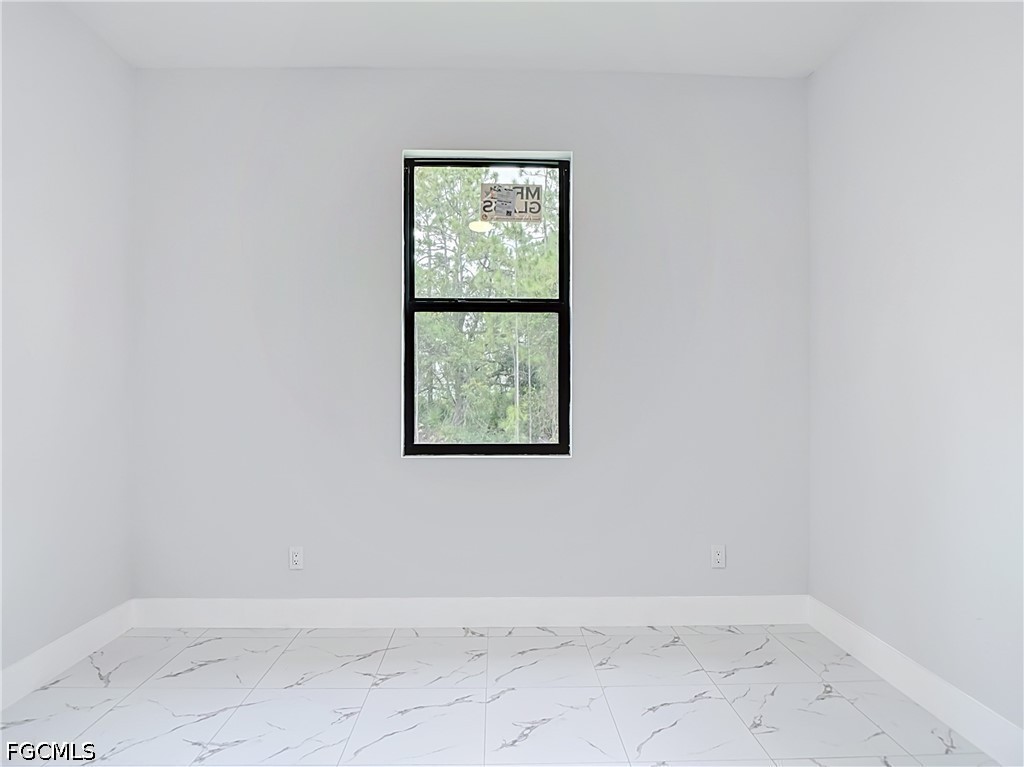 3 Bed SingleFamilyResidence for Sale in Lehigh Acres, photo 36