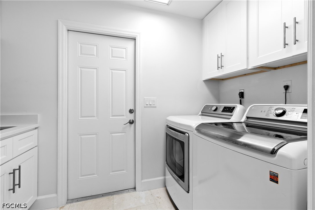 3 Bed Pool Home for Sale in Cape Coral, photo 36