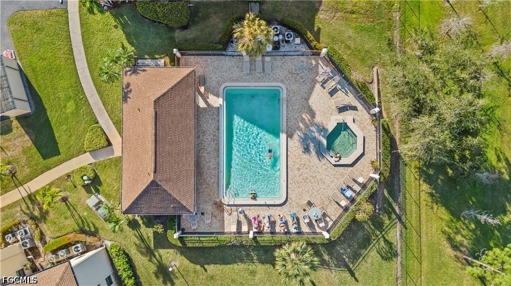 2 Bed Waterfront Home for Sale in Fort Myers, photo 36