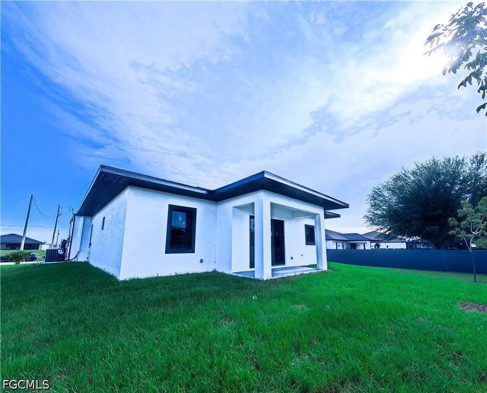 4 Bed SingleFamilyResidence for Sale in Cape Coral, photo 36