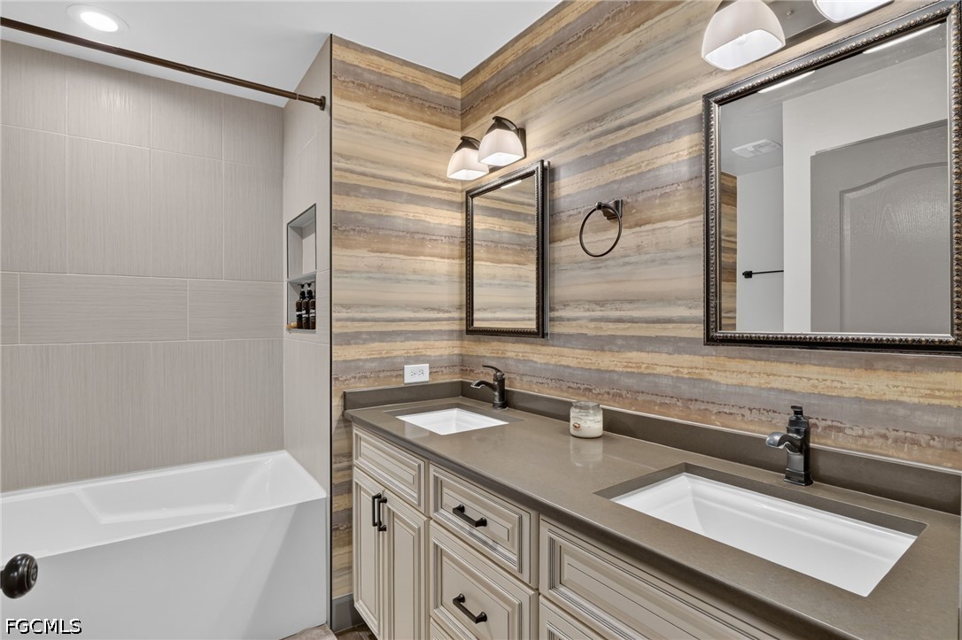 3 Bed SingleFamilyResidence for Sale in Cape Coral, photo 36