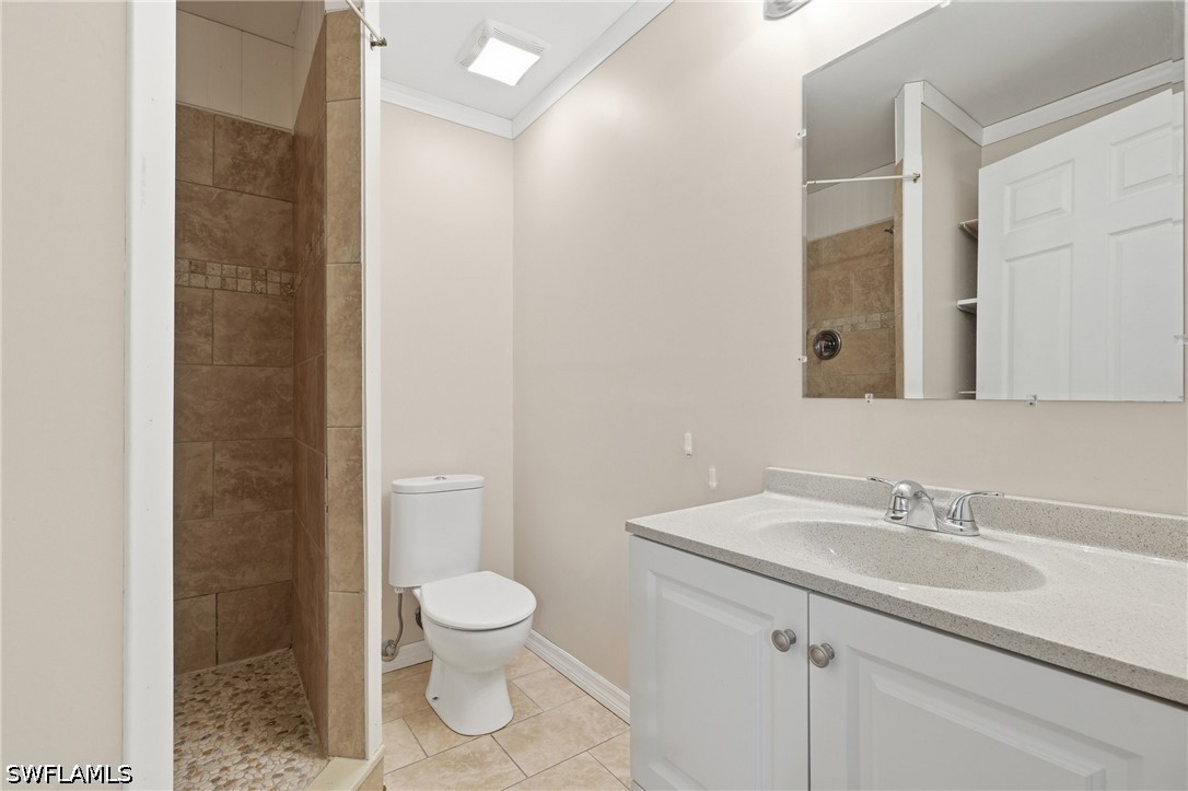 3 Bed SingleFamilyResidence for Sale in Naples, photo 36