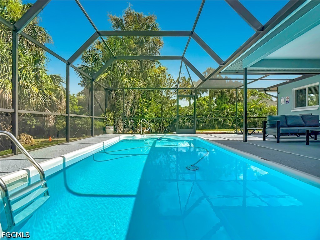 3 Bed Pool Home for Sale in Golden Gate Estates, photo 36