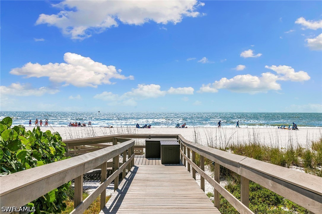 2 Bed Waterfront Home for Sale in Marco Island, photo 36