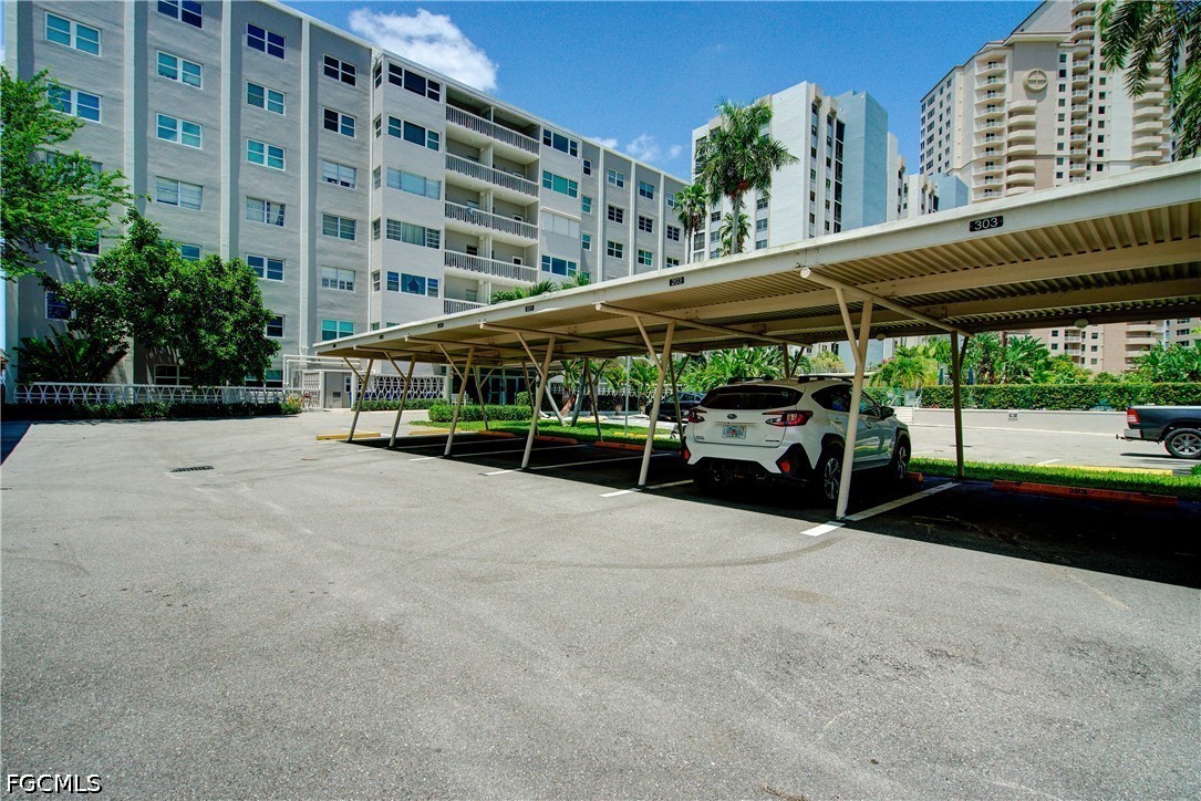 1 Bed Waterfront Home for Sale in Fort Myers, photo 36