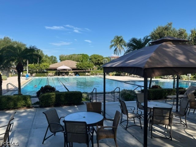 1 Bed Waterfront Home for Sale in Fort Myers, photo 36