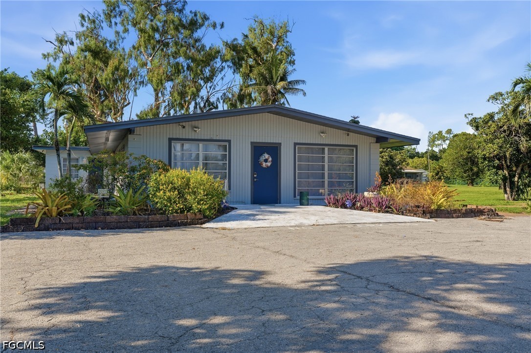 2 Bed Pool Home for Sale in Fort Myers Villas, photo 36