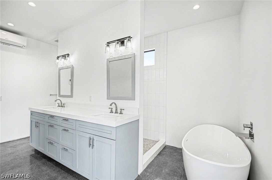 3 Bed Pool Home for Sale in Isles Of Capri, photo 36