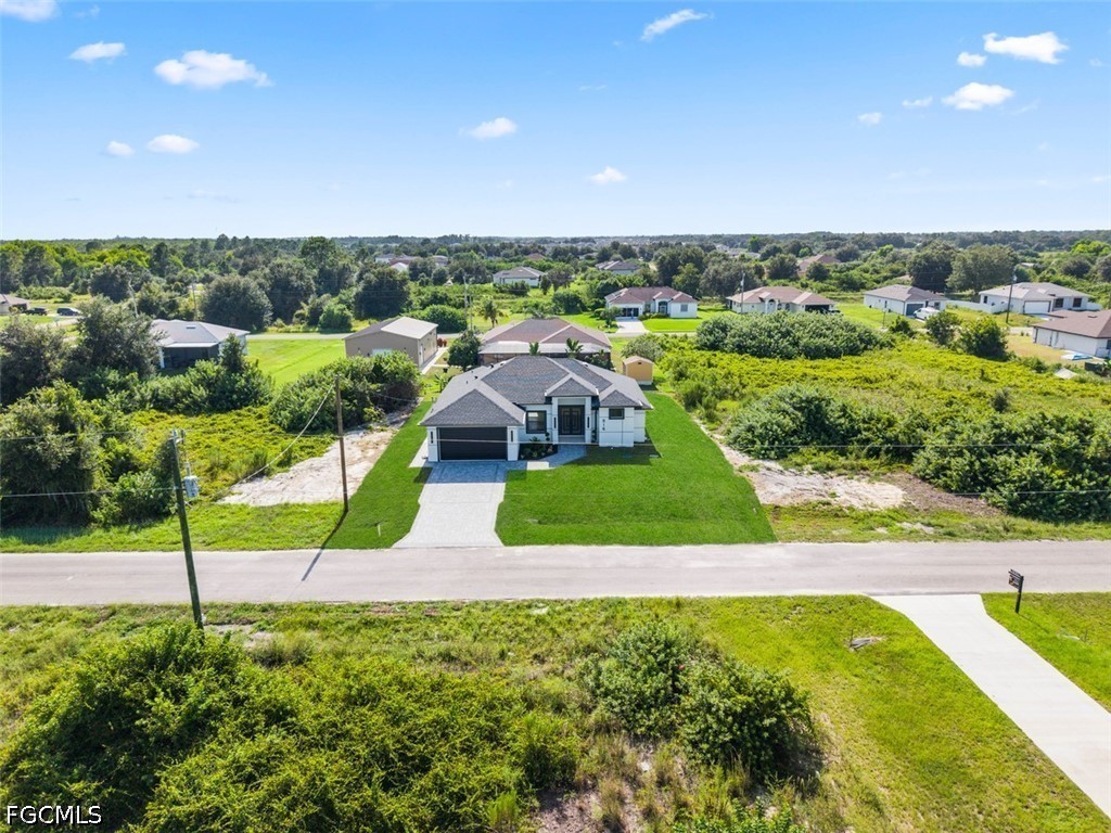 3 Bed SingleFamilyResidence for Sale in Lehigh Acres, photo 36