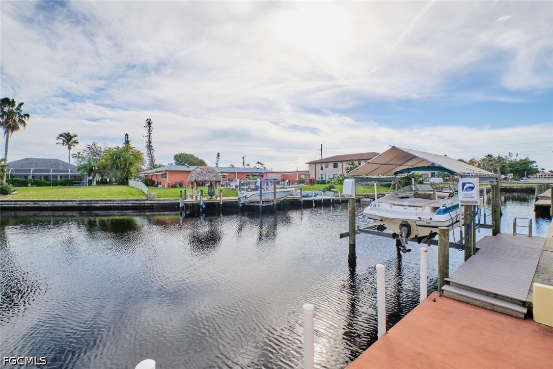 2 Bed Waterfront Home for Sale in Cape Coral, photo 36