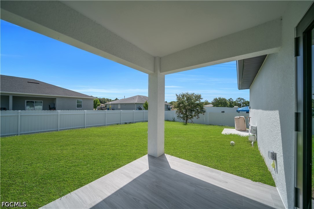 6 Bed Duplex for Sale in Lehigh Estates, photo 36