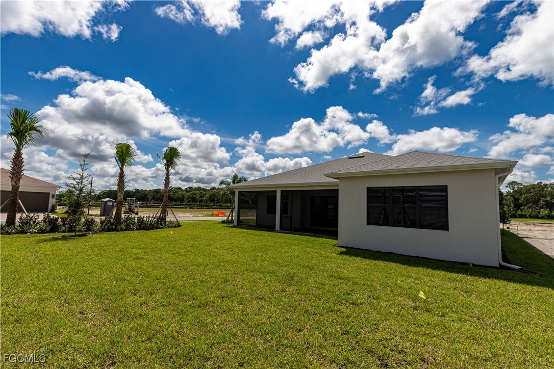 3 Bed SingleFamilyResidence for Sale in Valencia Harbor, FL — photo 37