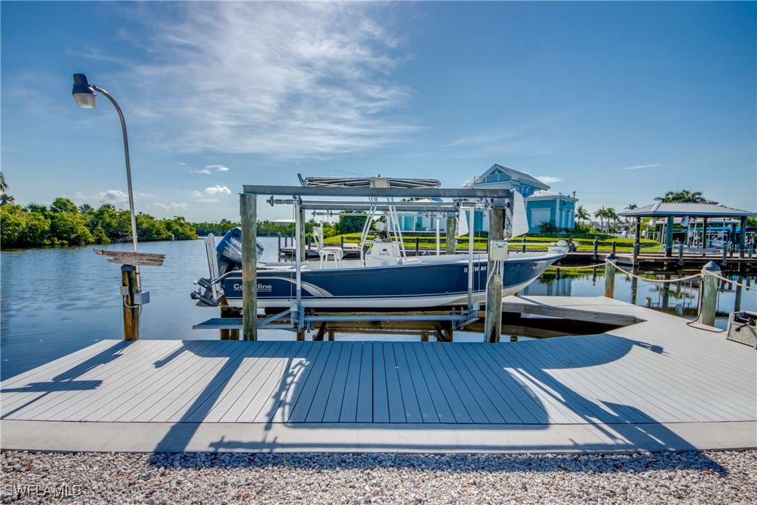 2 Bed Waterfront Home for Sale in Bokeelia, photo 37