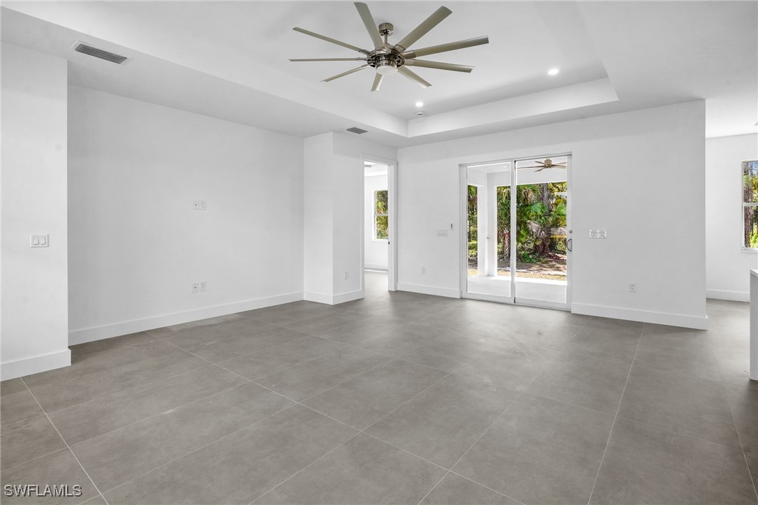 4 Bed SingleFamilyResidence for Sale in Naples, photo 37