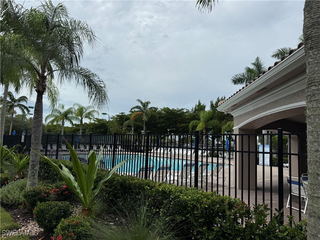3 Bed Townhouse for Sale in Colonnade At Forum, FL, $299,999 — photo 37